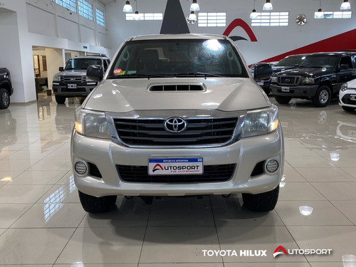 Imagen 3 de 14 de Toyota Hilux Sr 4x4 Mt