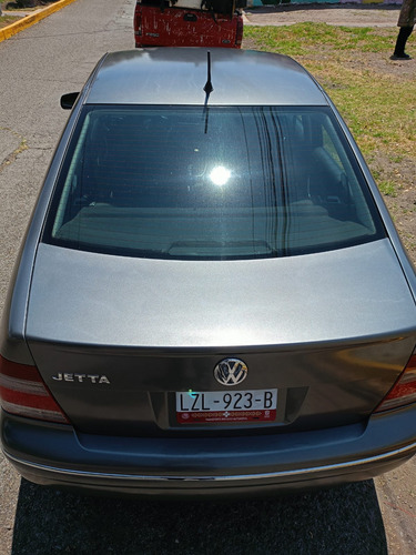 Volkswagen Jetta 2.0 Comfortline Aa Ee Abs Cd Qc At