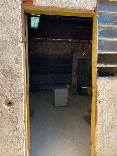 Se Vende Galpón Cercado En Zona Industrial Carabobo (bello Monte) C-8590