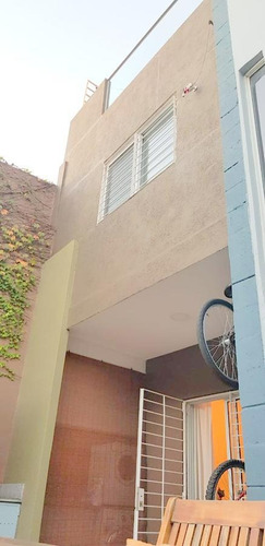 Exc. Casa Moderna De 2 Plantas