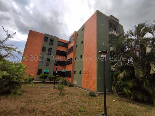 Comodo Apartamento En Venta Narayola La Morita Maracay Vigilancia Privada Planta Baja Estef 24-14833