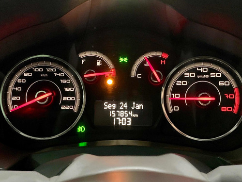 Imagem 9 de 10 de Fiat Palio Attractive 1.4 Flex 2013 Completo 5p
