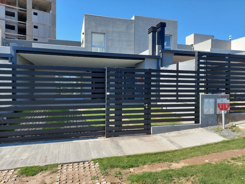 Imagen 23 de 26 de Vendo Duplex Miradores De Manantiales Ii 3 Dormitorios Patio Cochera Doble Seg