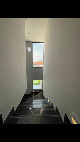 Casa De 3 Quartos Com Piscina, Residencial Porto Seguro