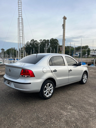 Volkswagen Voyage 1.6 Highline Imotion