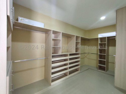 Lujoso Townhouse En Venta Ubicado En La Morita Urb Villas Ingenio I Db 24-28766