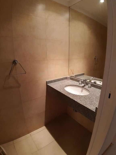 Particular Vendo Dpto 2 Dorm. Y 2 Baños Centro.