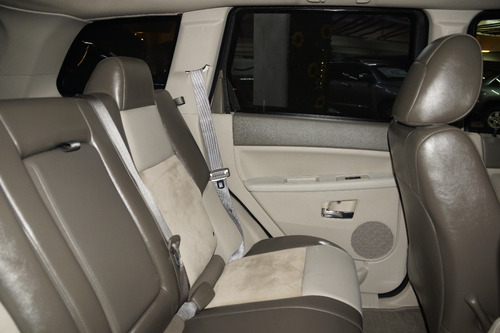 Imagen 8 de 14 de Jeep Grand Cherokee Limited Premium 2010