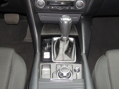 Mazda 3 2.0 Touring