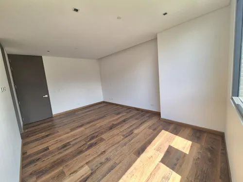 Apartamento En Venta En Altos Del Poblado. Cod V12449