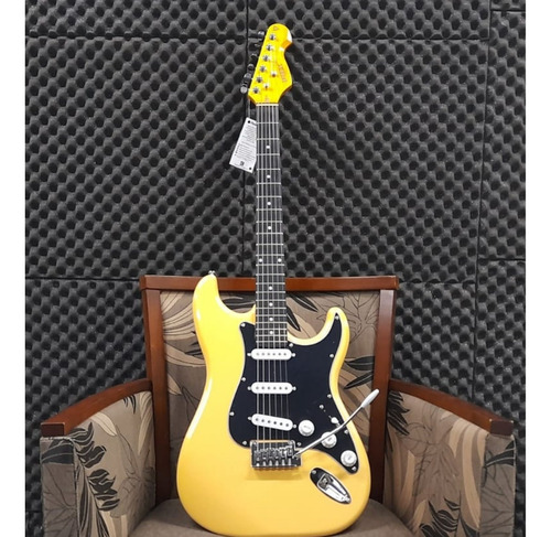 Imagem 2 de 9 de Guitarra Phx Strato St 1pr Premium Creme
