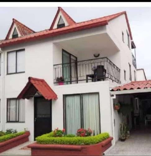 Se Vende Casa En Conjunto Cerrado Sector La Avenida Sur 