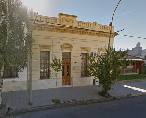 Edificio Comercial En Venta - 13 Consultorios - 5 Dormitorios - 6 Baños - 774mts2 - Necochea