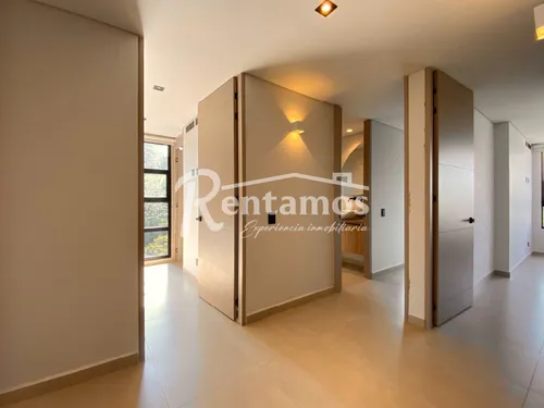 Apartamento En Arriendo En El Tesoro. Cod A776005