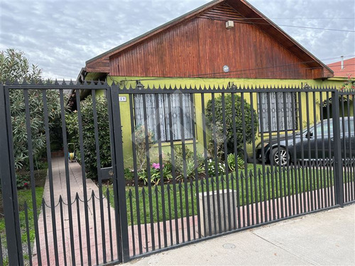Casa En Venta De 4 Dorm. En Ñuñoa
