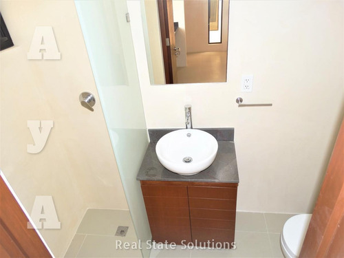 Departamento En Venta De 2 Recámaras, Arbolada By Cumbres, Avenida Huayacán, Cancún. Negociable