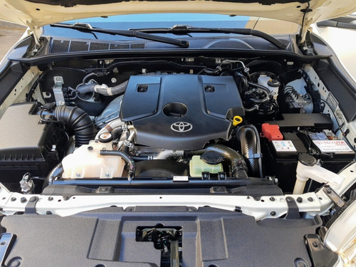 Toyota Hilux 2.8 Cd Srv 177cv 4x4 At 2017