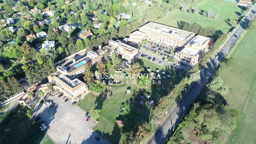 Local En Alquiler En Pueblo Caamaño, Pilar, G.b.a. Zona Norte