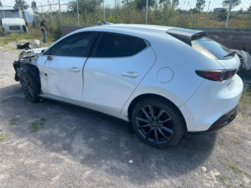Mazda 3 Hatchback Estandar X Partes, Yonke