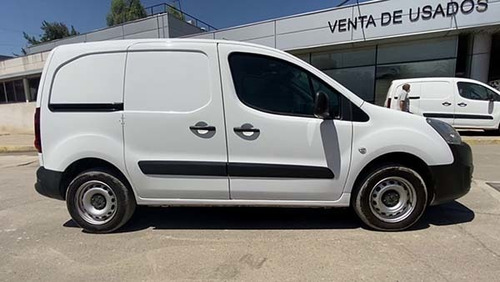 Imagen 4 de 15 de Peugeot Partner 1.6 4x2 Dsl Ab2 90 Hp Ev 2018 Jyvr94