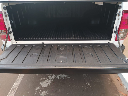 Imagem 14 de 15 de Toyota Hillux Cd 4x4 2.8 Diesel Manual
