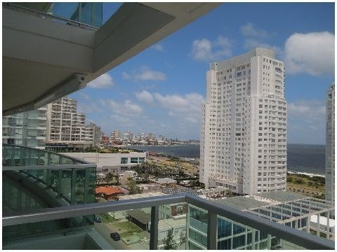 Venta De Apartamento 2 Dormitorios Playa Mansa