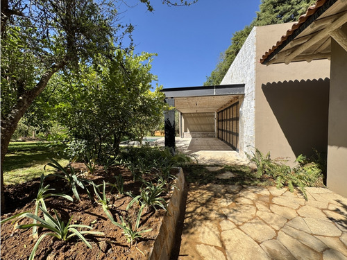 Casa En Venta | Condominio | Avandaro | Nueva | Alberca | Padel