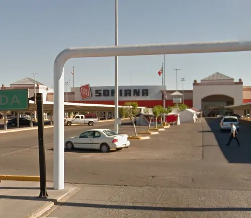 Remates Inmobiliarios, Tu Inversión Inteligente!!adquiere Hermosa Casa En La Col. Los Portales La Florida Cd Obregon Son