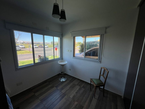 Imagen 13 de 18 de Hermosa Casa 4 Ambientes En Barrio Los Robles