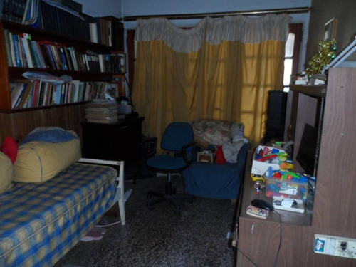 Imagen 9 de 12 de Casa Ph - 4 Ambientes - Pb - Servicios - Ideal Uso Profesion