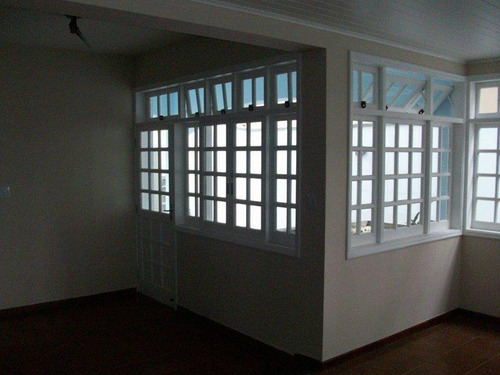 Imagem 19 de 26 de Casa 6 Comodos - 32