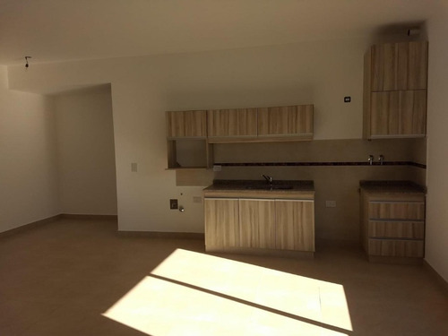 Imagen 5 de 12 de Departamento En Venta En Merlo Norte