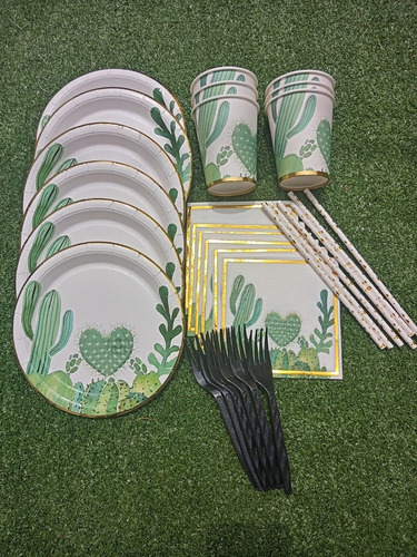 Imagen 7 de 7 de Set 6 Vasos +servilletas Platos Bombilla Tenedor Cumpleaños