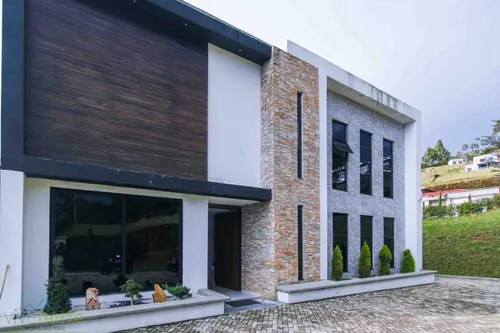 Casa Campestre En Venta En Guarne. Cod V13125