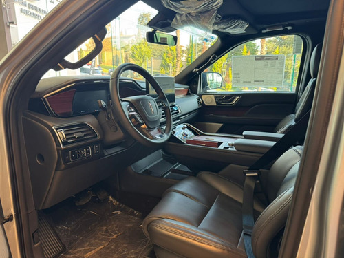 Lincoln Navigator L 2024