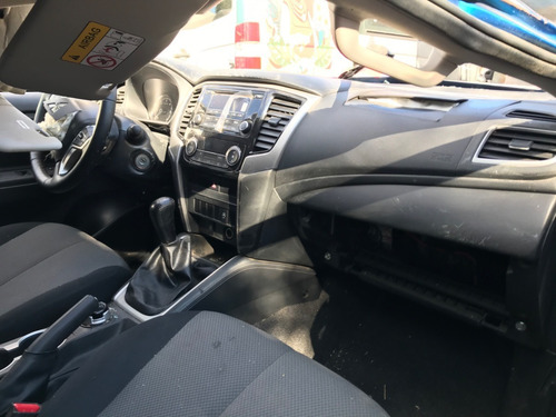 Imagen 7 de 13 de Desarmo Mitsubishi L200 Diesel 4x4 Año 2020 Solo Por Partes