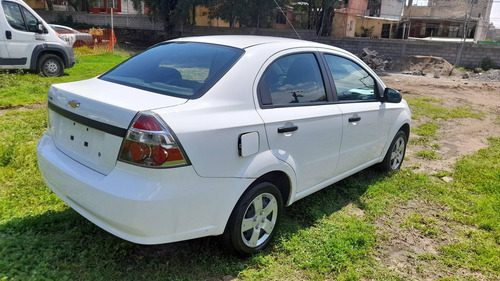 Imagen 9 de 15 de Chevrolet Aveo 2018 1.6 Ls Mt