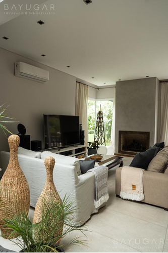 Imagen 10 de 30 de Venta - Exclusiva Casa Estilo Minimalista En La Pradera Ii - Bayugar Negocios Inmobiliarios
