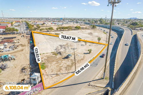 Terreno En Venta A Pie De Blvd Lazaro Cardenas En Mexicali, B.c.