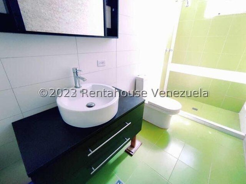 Vendo Apartamento En Urbanización Las Delicias, Código 23-18986 Cm Leer Descripción