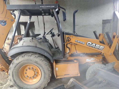 Case 580n 4x2 Ano 2015 Único Dono Com Menos De 3.500 Horas