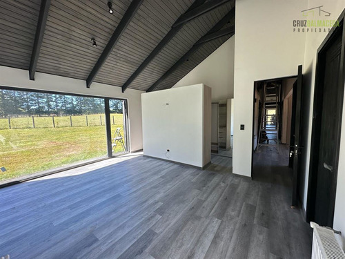 Casa Nueva Con Excelentes Terminaciones En Loteo Urbanizado