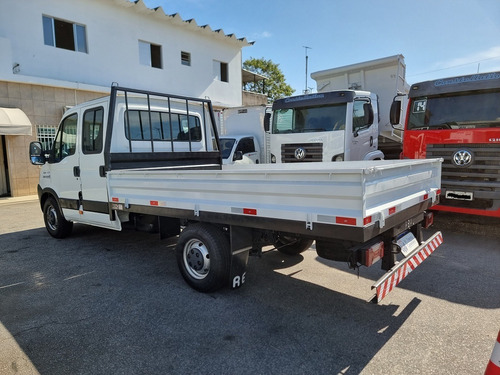 Imagem 4 de 8 de Iveco 35s14 Cd 2014 Carroceria