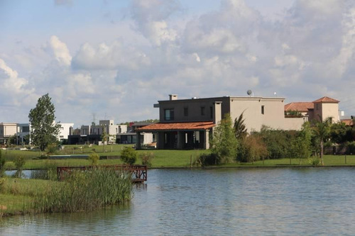 Imagen 1 de 30 de Casa En Venta En San Benito, Villanueva, Tigre
