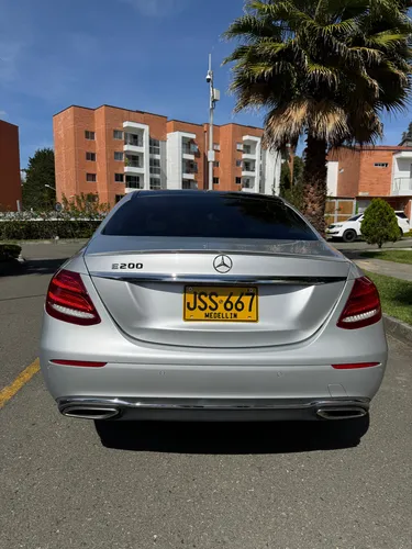 Mercedes-Benz E200 Exclusive
