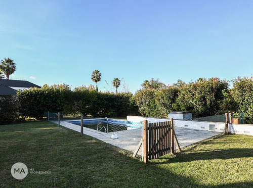 Casa 5 Ambientes-av. Fuerza Aérea 3000-funes Hills-alquiler