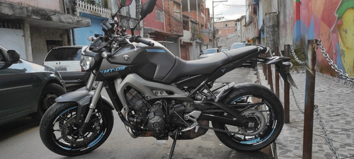 Imagem 6 de 11 de Yamaha Mt09 Abs