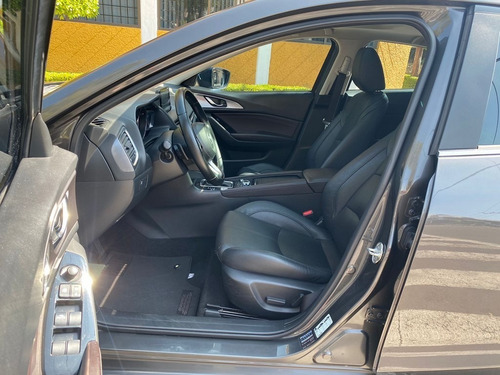 Imagen 8 de 15 de Mazda 3 2018 S Grand Touring