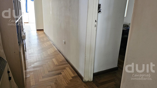 Casa En Venta 4 Dormitorios, Pileta, Cochera Triple Ideal Comercial