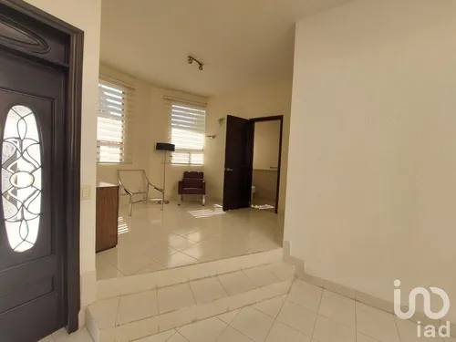 Venta Casa 5 Ambientes Jurica